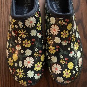 Western Chief Garden Clogs